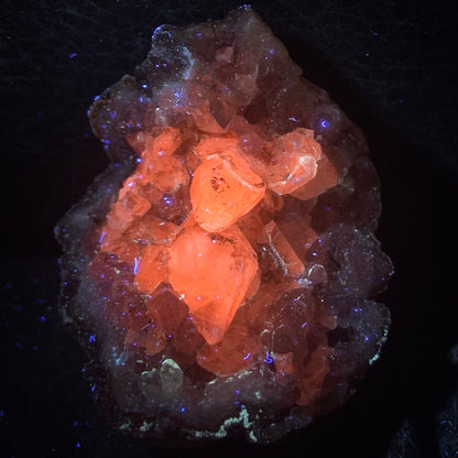 35pcs Pink Amethyst Geode w/ Fluorescent Calcite - Patagonia, Argentina