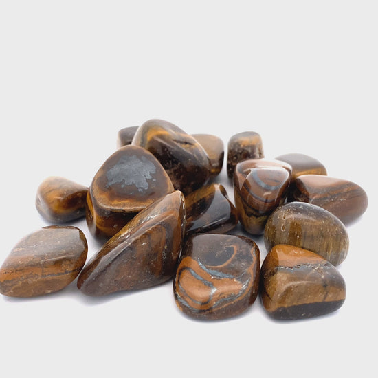 Medium Tigers Eye Tumble 20-30mm__2023-12-05-17-37-50.mp4