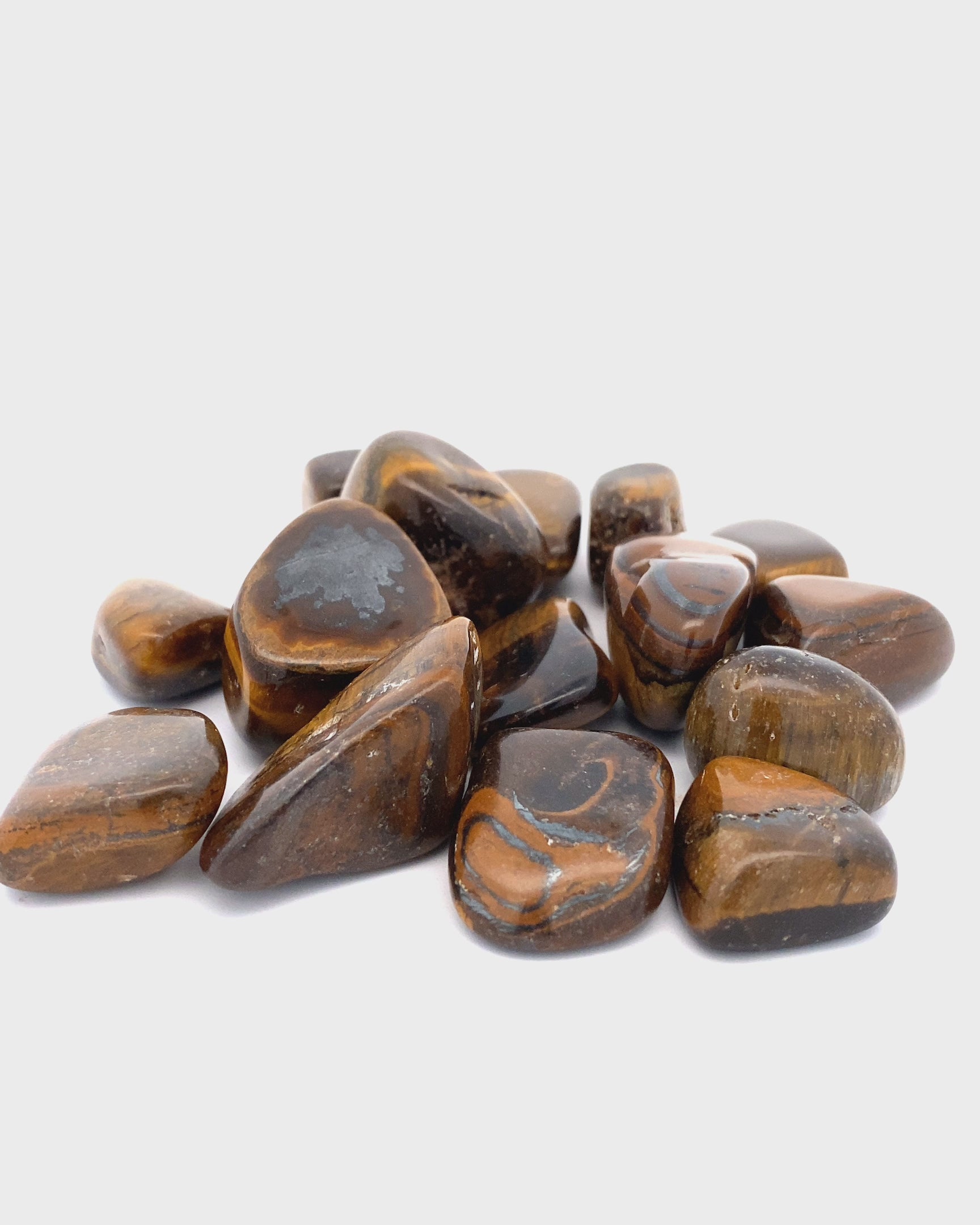 Medium Tigers Eye Tumble 20-30mm__2023-12-05-17-37-50.mp4